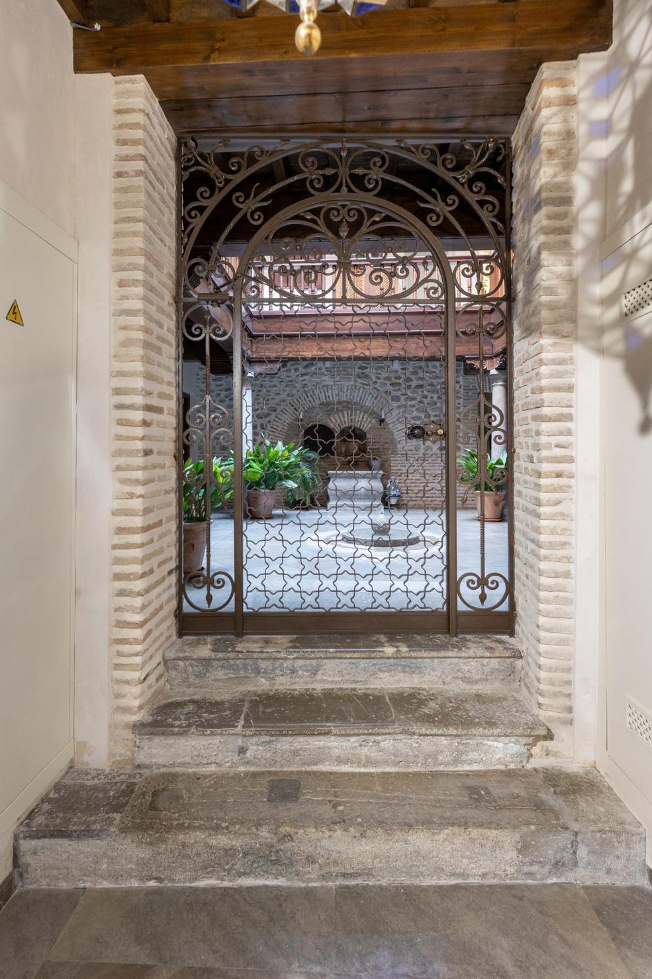Apartamentos En Pleno Centro, Aljibe Rodrigo Del Campo 1C Granada Exteriér fotografie